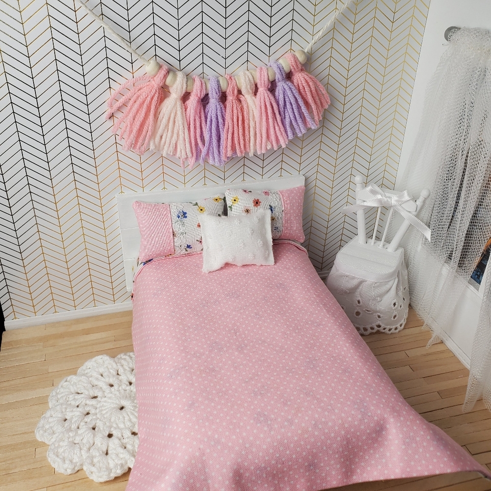 Miniature Dollhouse Pink Floral Bedding Set 1:12 Scale